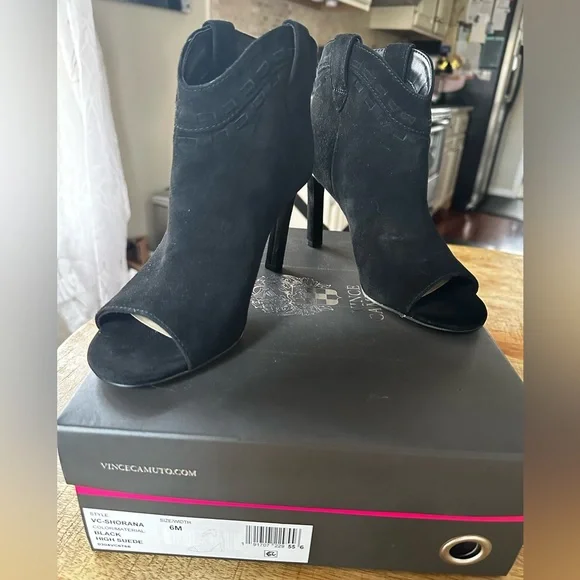 Vince Camuto new♠️ - Picture 2 of 11